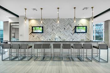 Allure Hermann Park | Clubroom Bar